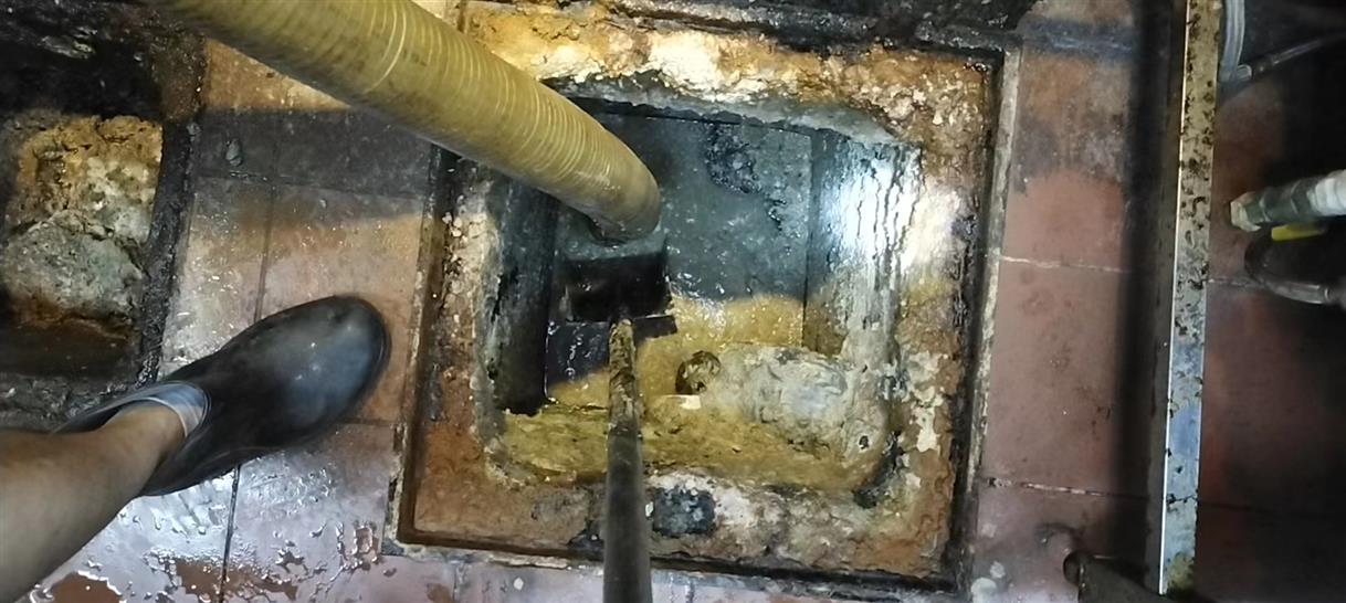 聂荣污水池清理一般都有毒气,怎么预防中毒呢?