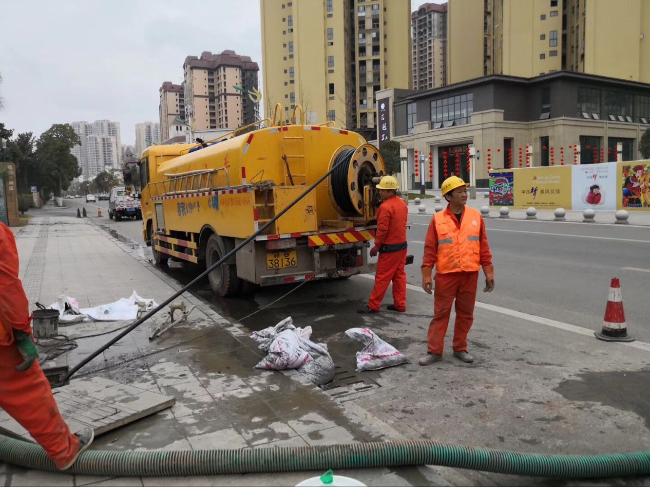 聂荣排污管道清淤-管道清洗