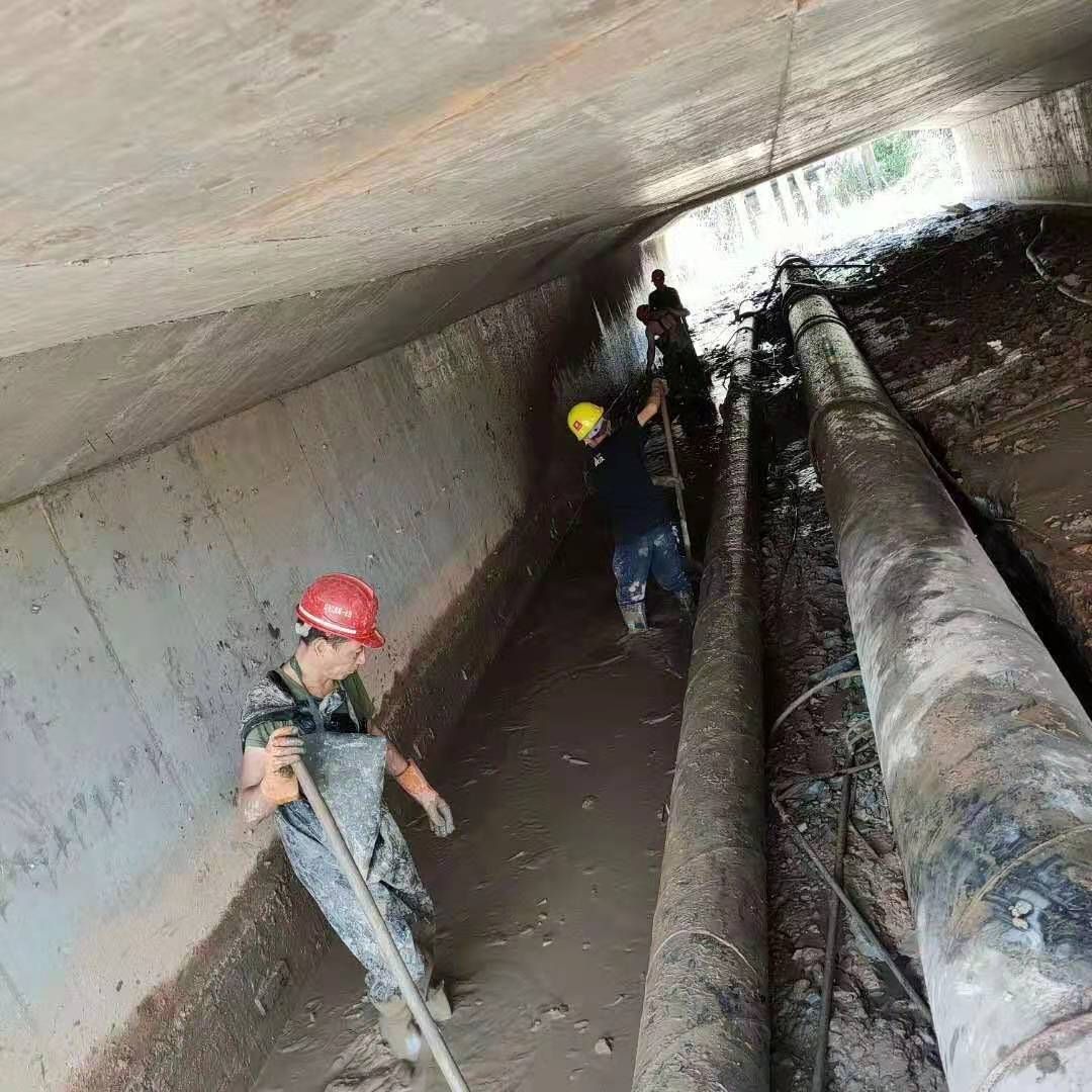 聂荣工业管道清淤