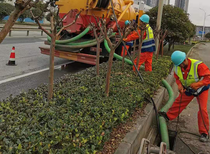 聂荣市政管道清淤