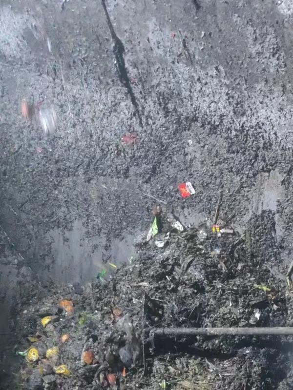 聂荣污水池清理